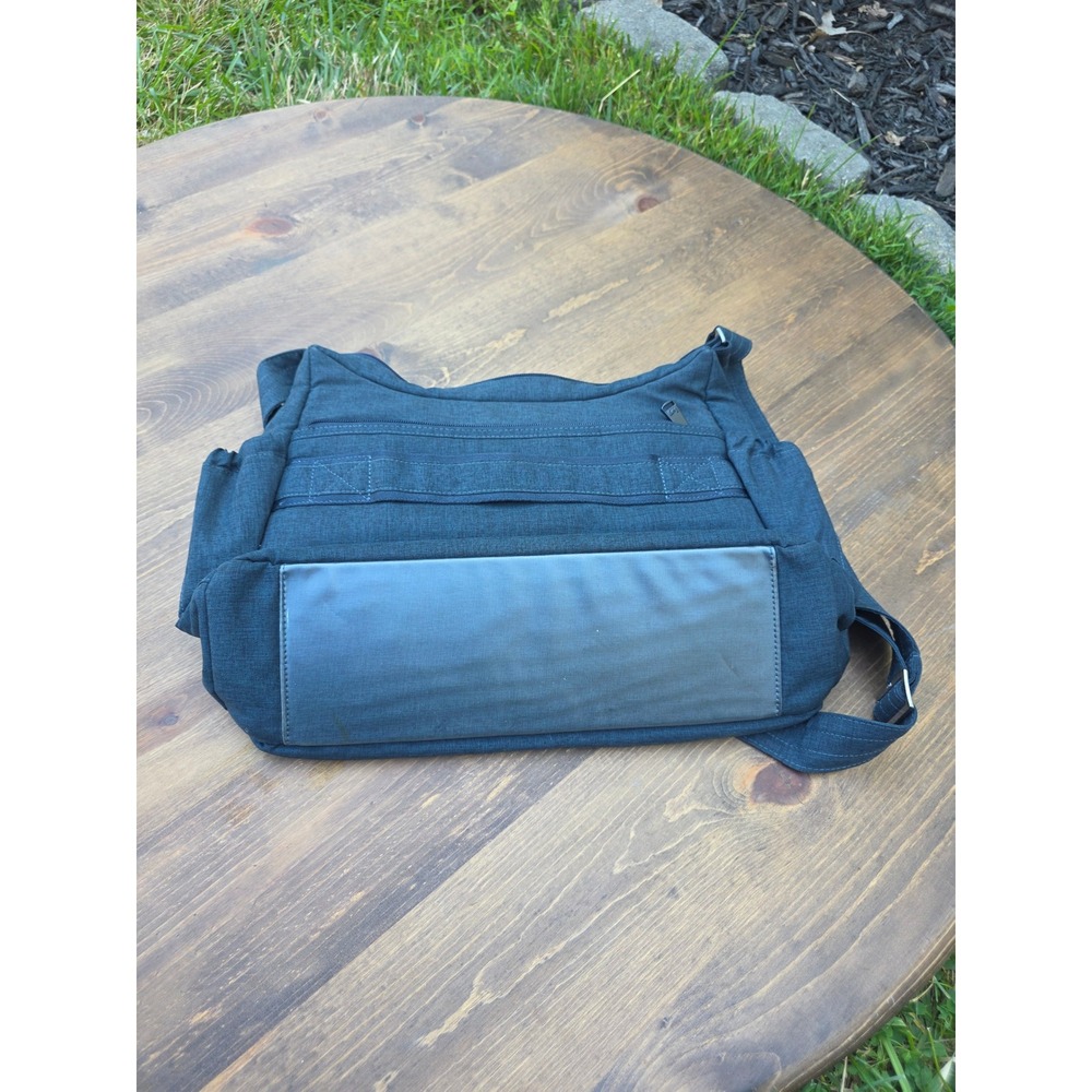 Lug Gallop Crossbody Shoulder Bag Navy Blue Quilted Messenger Travel Bag - Picture 7 of 10